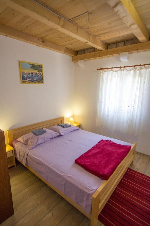Seaside Secluded Apartments Cove Skozanje, Hvar - 5713 Gdinj Eksteriør billede