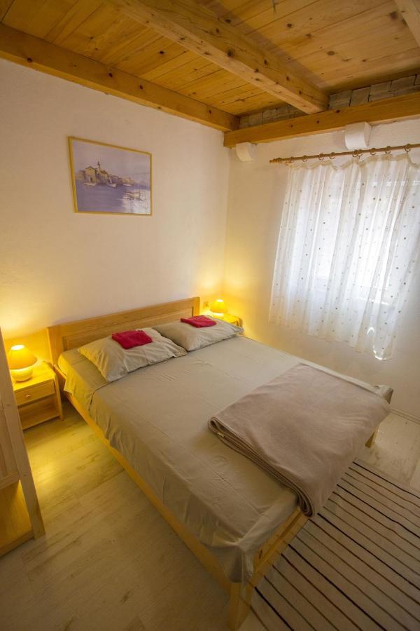 Seaside Secluded Apartments Cove Skozanje, Hvar - 5713 Gdinj Eksteriør billede